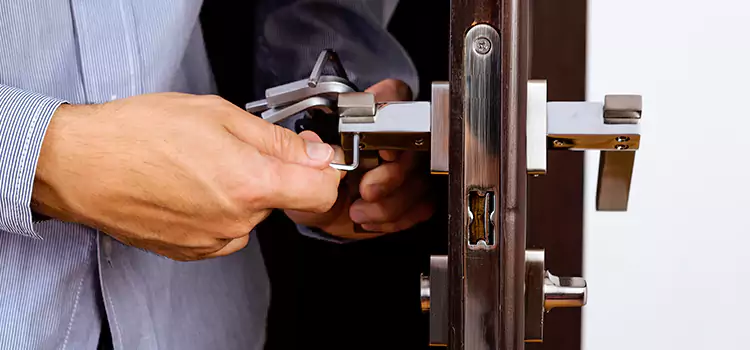 Commercial Door Lock Repair Nederland